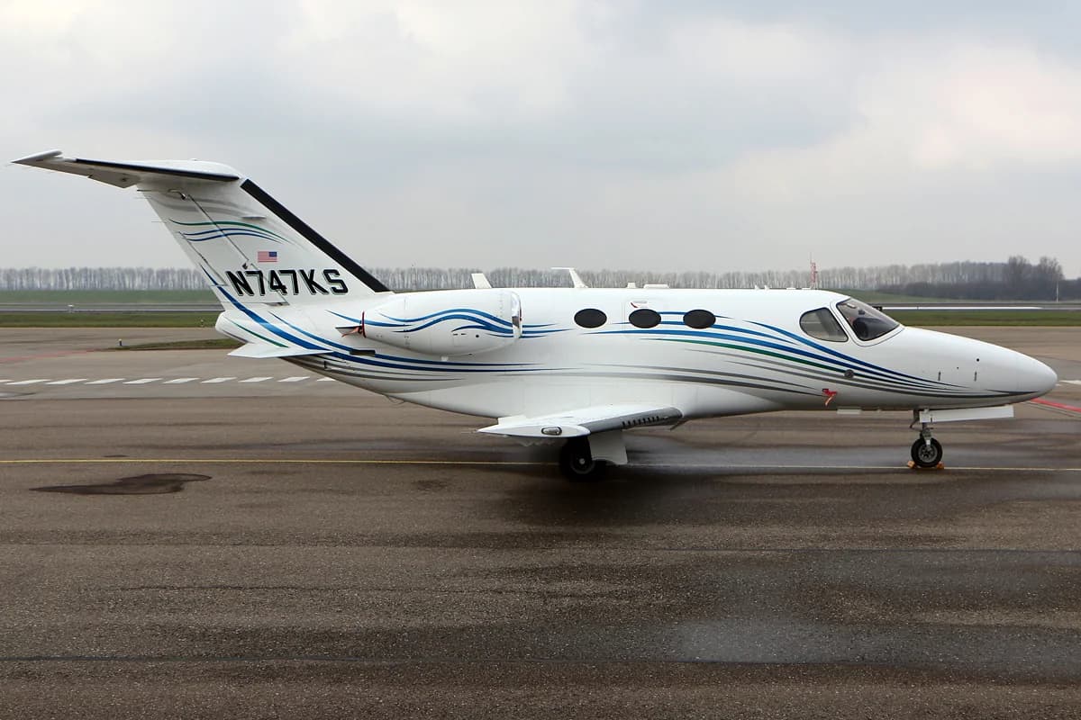 Cessna Citation Mustang — Linz → Berlin Brandenburg