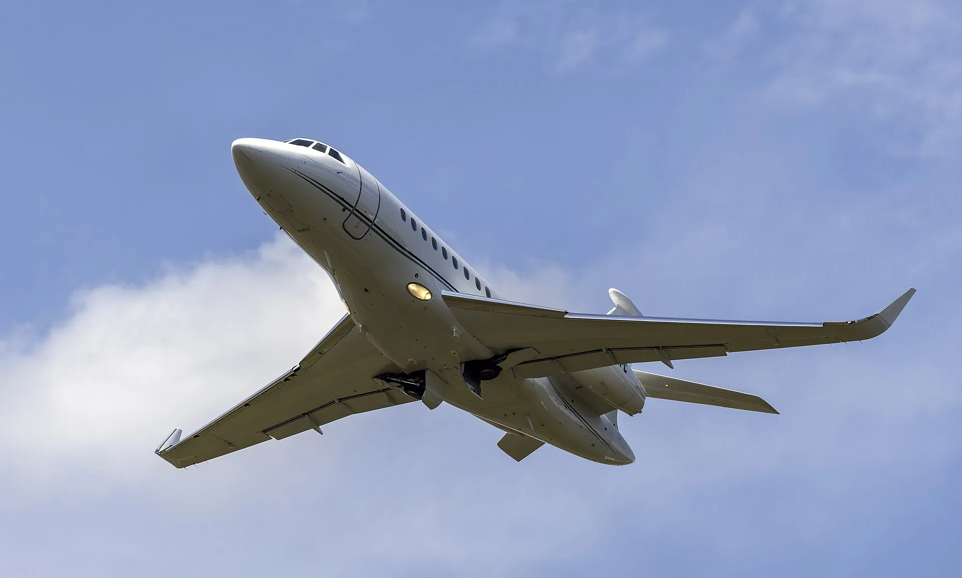 Dassault Falcon 2000LX