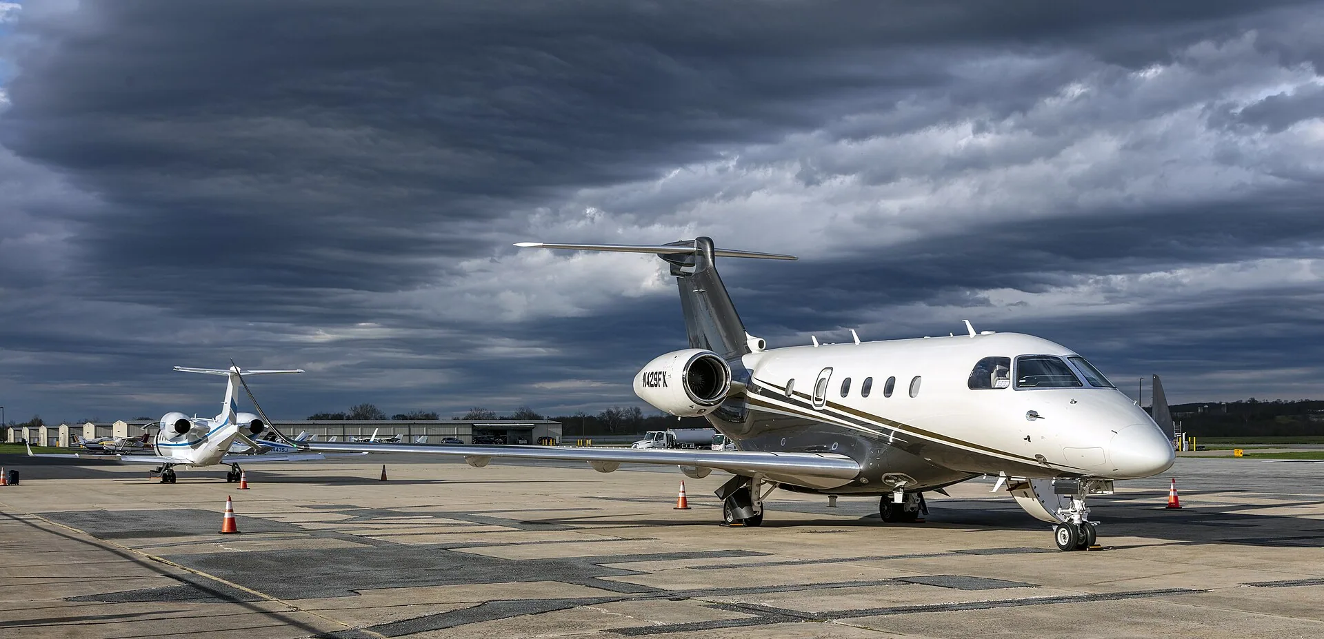 Embraer Legacy 450