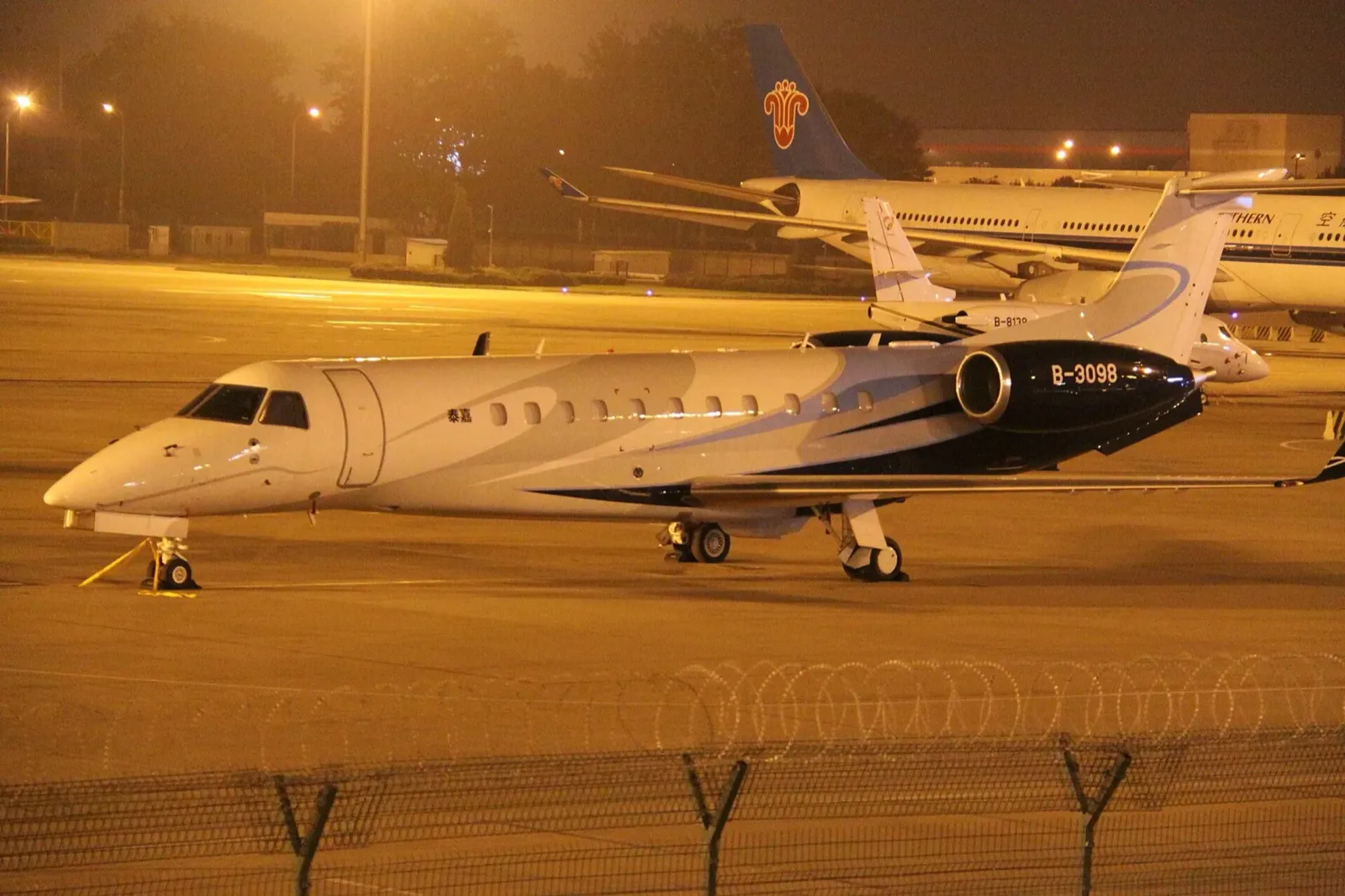 Embraer Legacy 650