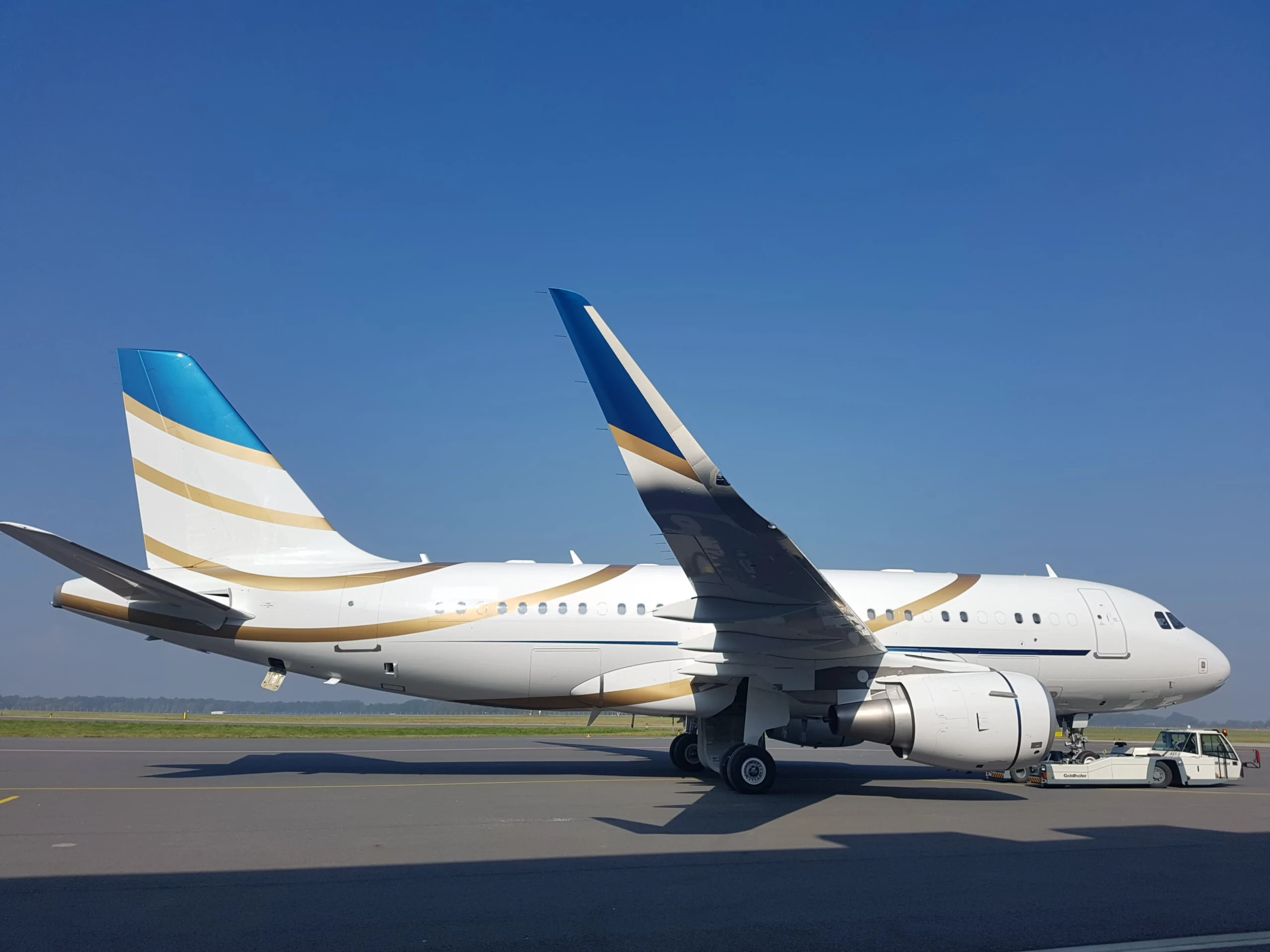 Airbus ACJ319 VIP en livrée privée, vue extérieure